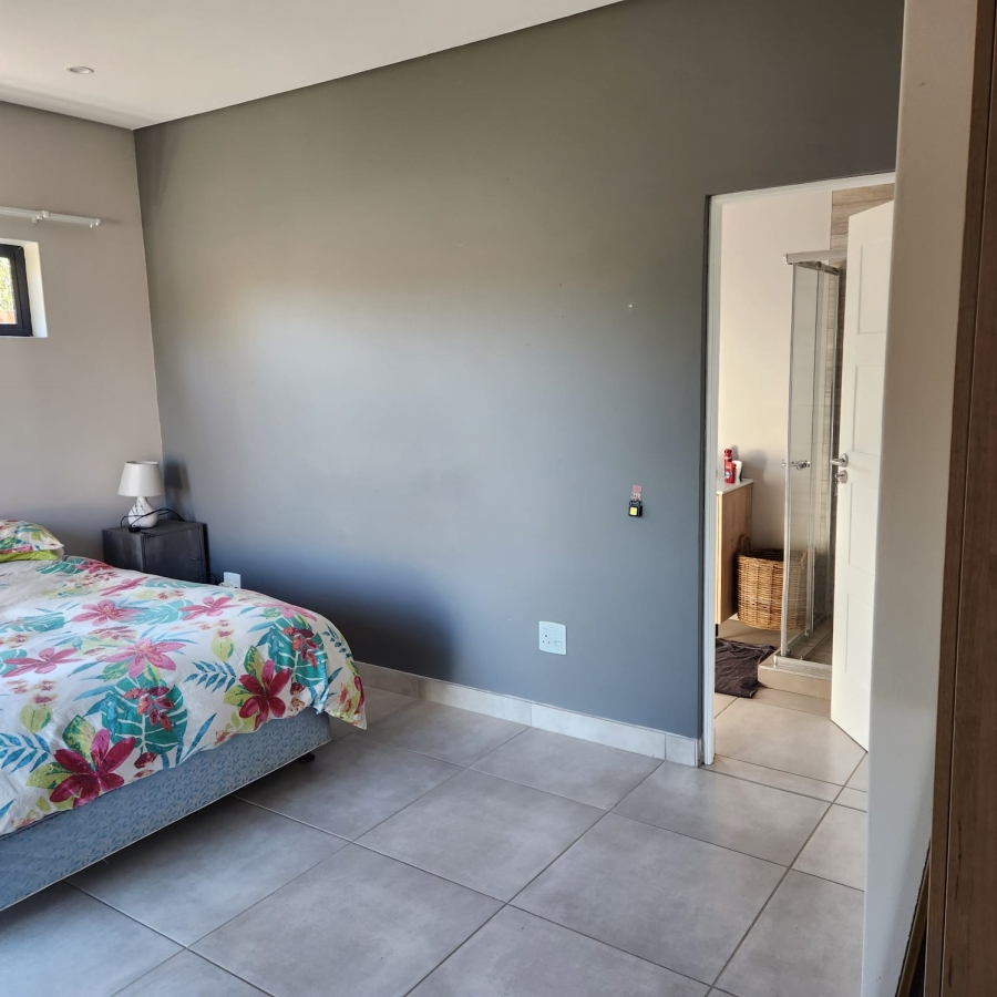 To Let 3 Bedroom Property for Rent in Van Der Hoff Park North West